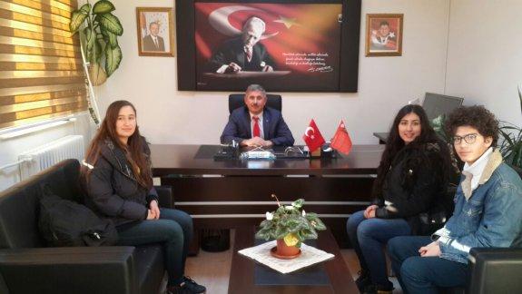 7 Eylül Anadolu lisesi Öğrencileri  İlçe Milli Eğitim Müdürü Cafer TOSUN´u ziyaret etti.