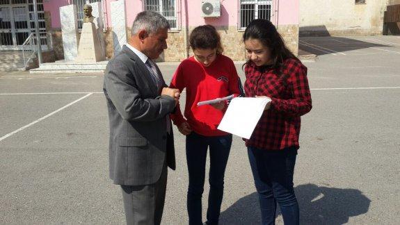 İlçe Milli Eğitim Müdürü Cafer TOSUN Hafta sonu Yetiştirme kursu ziyaretleri kapsamında Cengiz Topel Ortaokulunu  ziyaret etmiştir.