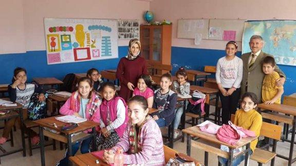 Torbalı İlçe  Milli Eğitim Müdürü Cafer TOSUN Hafta Sonu Yetiştirme Kursu ziyaretleri kapsamında Ahmetli  Ortaokulunu ziyaret etti.