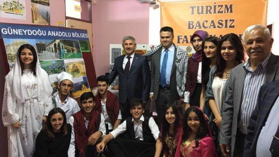 Turizm Haftası Torbalı Piri Reis Meslekî ve Teknik Anadolu Lisesinde kutlandı.