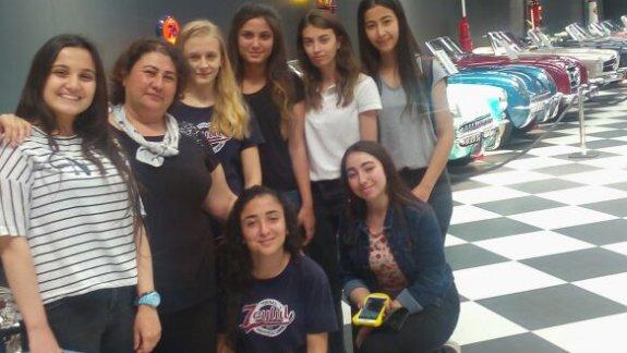 Torbalı 7 Eylül Anadolu Lisesi Öğrencileri Key Araba Müzesini ziyaret etti.