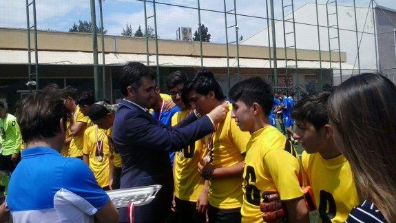 Ayrancılar Anadolu İmam-Hatip Lisesi futbol Takımı ,82 Takımın Katıldığı ´´15 Temmuz İstiklal Şehitleri Turnuvasında´´ İzmir birincisi olmuştur.