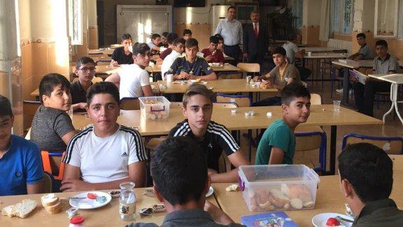 Torbalı İlçe Milli Eğitim Müdürü Cafer TOSUN  Torbalı Anadolu İmam-Hatip Lisesini ziyaret etti.