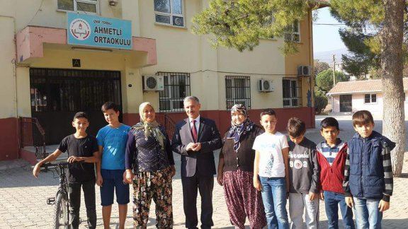 Torbalı İlçe Milli Eğitim Müdürü Cafer TOSUN hafta sonu okul ziyaretleri kapsamında Ahmetli ilk-ortaokulu  ve Sağlık mahallesini ziyaret etti .
