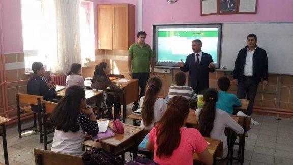 Torbalı İlçe Milli Eğitim Müdürü Cafer TOSUN hafta sonu okul ziyaretleri kapsamında Cengiz Topel Ortaokulu  yetiştirme kurslarını  ziyaret etti .