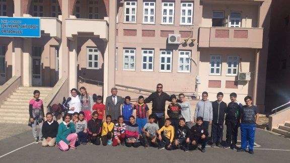 Torbalı İlçe  Milli Eğitim Müdürü Cafer TOSUN  Toki Mehmet Akif Ersoy ortaokulunu  ziyaret etti.