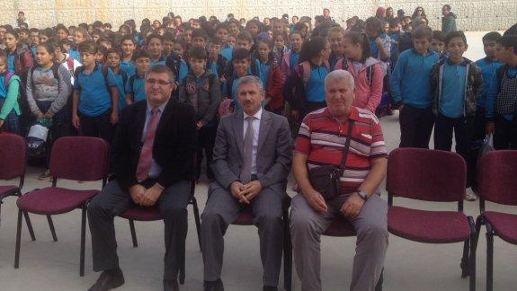 Torbalı İlçe Milli Eğitim Müdürü Cafer TOSUN;  Şehit Onur Ensar Ayanoğlu ortaokulunu ziyaret etti.