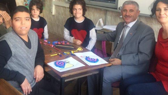 Torbalı İlçe Milli Eğitim Müdürü Cafer TOSUN Mustafa Çoban İlk - Ortaokulu özel eğitim sınıfını ziyaret etti. 