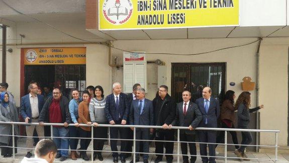 Torbalı belediye başkanı Adnan Yaşar GÖRMEZ  İbn-i Sina Mesleki ve Teknik Anadolu Lisesini ziyaret etti.