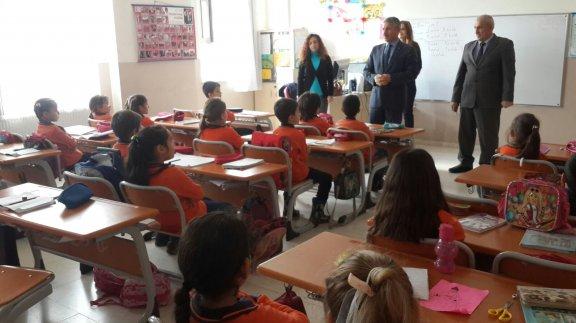 Torbalı İlçe  Milli Eğitim Müdürü Cafer TOSUN  Sultan Abdülhamit İlkokulunu ziyaret etti.