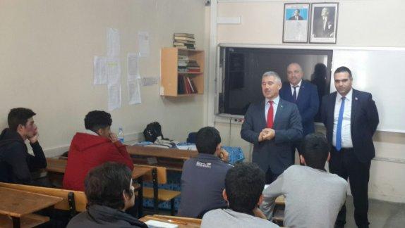 Torbalı İlçe Milli Eğitim Müdürü Cafer TOSUN Torbalı Anadolu İmam-Hatip Lisesini ziyaret etti. 