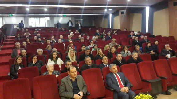  İzmir  Valiliği Protokol Şube Müdürlüğünün    " Vatandaşlarla Buluşma Toplantıları kapsamında Ocak ayı toplantısı  09/01/2018 Salı  günü saat 14:30´da  toplantı gerçekleştirilmiştir.