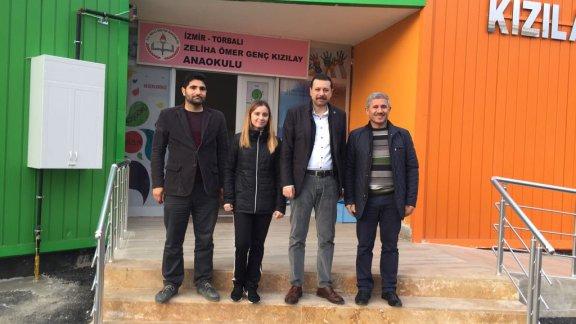 İzmir milletvekili vekili Atilla KAYA ve Torbalı İlçe Milli Eğitim Müdürü Cafer TOSUN Yapımı devam eden Zeliha-Ömer GENÇ Kızılay anaokulunu yerinde inceledi. 