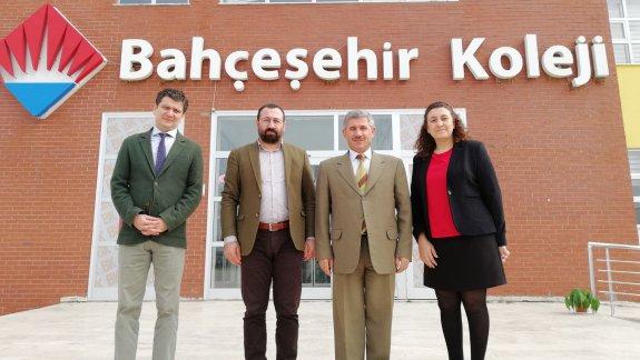Torbalı İlçe Milli Eğitim Müdürü Cafer TOSUN Bahçeşehir kolejini  ziyaret etti.