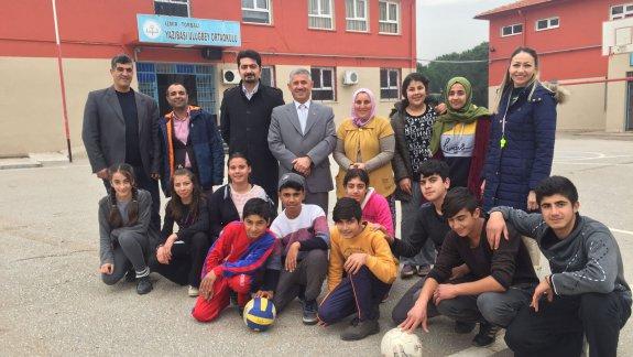 Torbalı İlçe Milli Eğitim Müdürü Cafer TOSUN Yazıbaşı Uluğbey İlk-Ortaokulunu ziyaret etti.