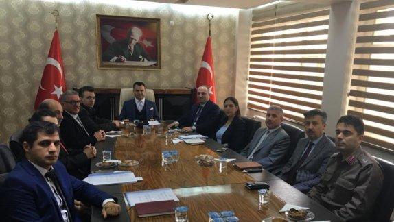 18 Mart Şehitleri Anma Günü Anma Komitesi, Torbalı Kaymakamı Kadir Sertel OTCU başkanlığında toplandı.