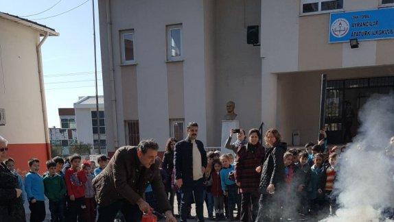 Ayrancılar Atatürk İlkokulunda deprem ve yangın eğitimi sonrası Yangın Tatbikatı.