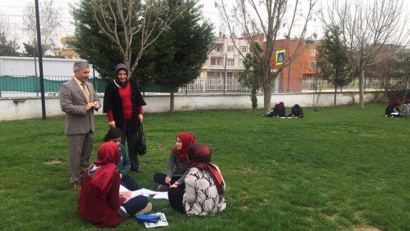 Torbalı İlçe Milli Eğitim Müdürü Cafer Tosun Tolga Sağlam Kız İmam-Hatip Anadolu Lisesini Ziyaret etti.