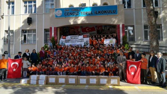 Torbalı İlçe Milli Eğitim Müdürü Cafer Tosun Cengiz Topel İlk oklunda Afrindeki Kahraman askerlerimiz  İçin Düzenlenen etkinliğe katıldı