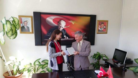 Ayrancılar Yavuz Sultan Selim Ortaokulu öğrencisi Zeynep Sahra Su TEZCAN Antalya da düzenlenen karete yarışmasında Türkiye birinciliğini elde etti.
