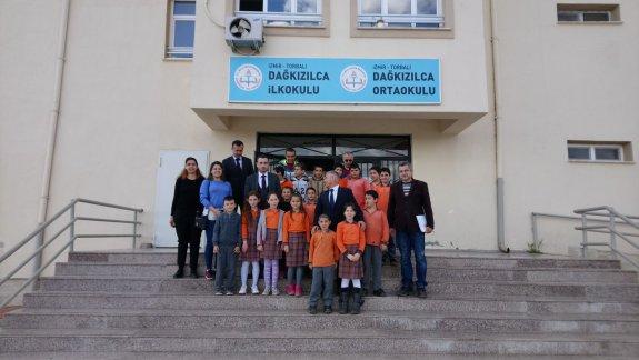 Torbalı İlçe Milli Eğitim Müdürü Cafer TOSUN okul denetimleri kapsamında Dağkızılca İlk-ortaokulunu denetledi. 
