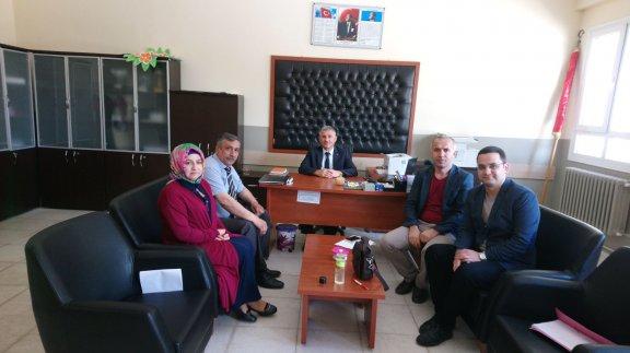 Torbalı İlçe Milli Eğitim Müdürü Cafer TOSUN okul denetimleri kapsamında Hacı Tahsin Irmak ilkokulunu denetledi. 