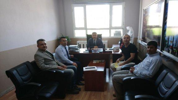 Torbalı İlçe Milli Eğitim Müdürü Cafer TOSUN okul denetimleri kapsamında 25 Nisan Çarşamba günü şehit Teğmen Serdar Genç ilk - Ortaokulunu denetledi. 