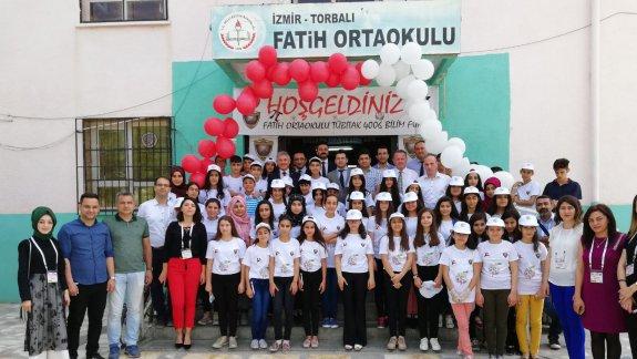 Fatih ortaokulunun Tübitak 4006 bilim fuarı 3 Mayıs Perşembe günü okul bahçesinde gerçekleştirildi.