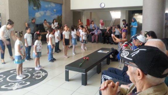 Zübeyde Hanım Anaokulu Öğrencileri Anneler Günü Sebebi ile 11 Mayıs Cuma günü Huzurevini Ziyaret etti.