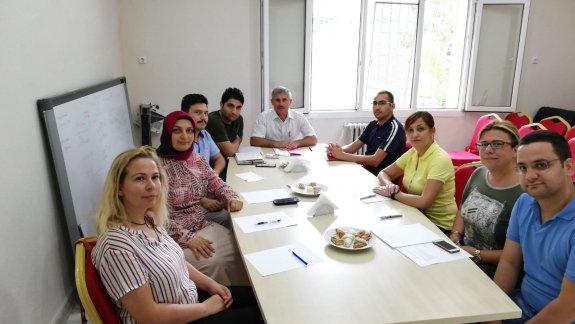 Torbalı İlçe Milli Eğitim Müdürü Cafer TOSUN Resmi Okul Müdürleri ve Kurum personeli ile toplandı.