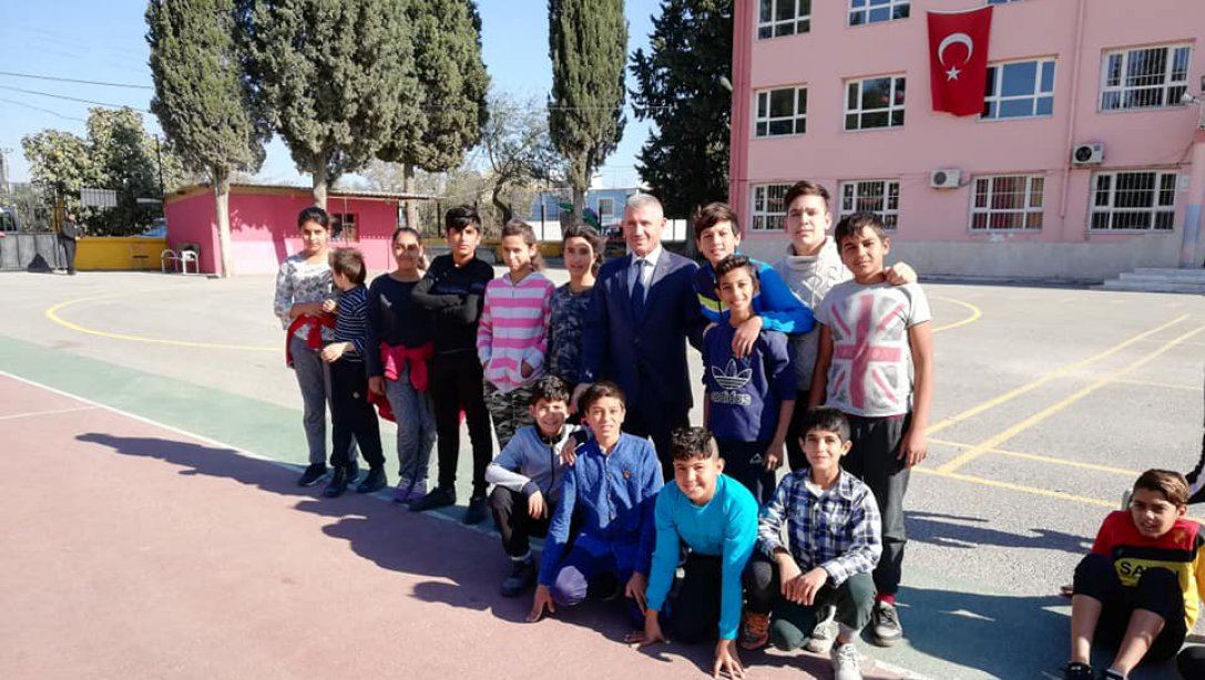 Torbalı İlçe Milli Eğitim Müdürü Cafer TOSUN okul ziyaretleri kapsamında 80.yıl Çaybaşı ilk-ortaokulunu ziyaret etti