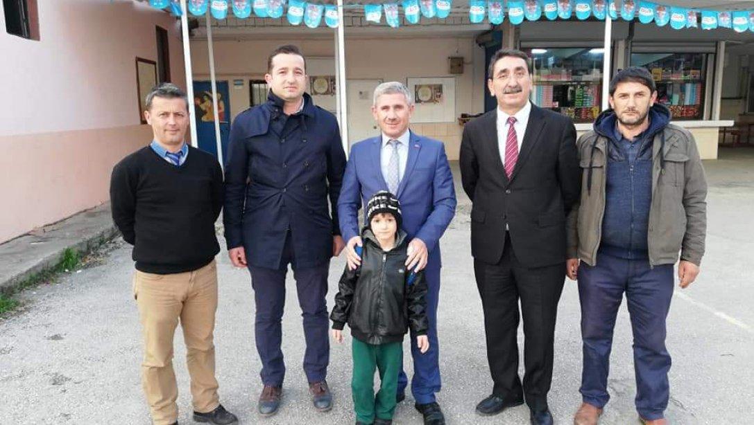 Torbalı İlçe Milli Eğitim Müdürü Cafer TOSUN okul ziyaretleri kapsamında Kazımpaşa ilk-ortaokulunu ziyaret etti.