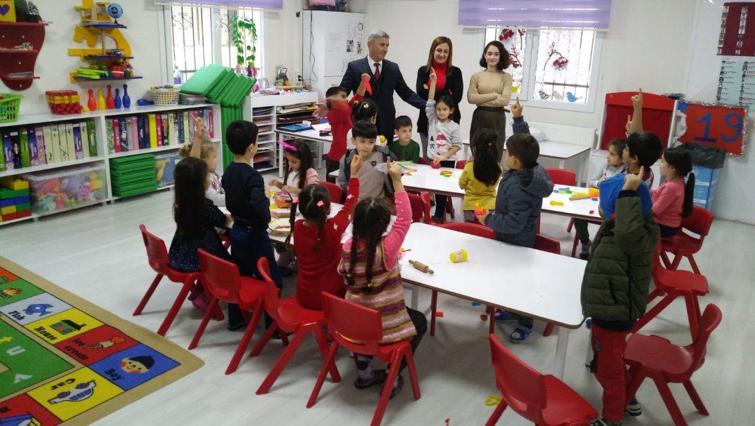 Torbalı İlçe Milli Eğitim Müdürü Cafer TOSUN okul ziyaretleri kapsamında  Berfin Akçokrak  Anaokulunu ziyaret etti.