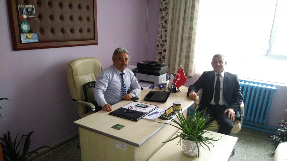 Torbalı İlçe Milli Eğitim Müdürü Cafer TOSUN okul ziyaretleri kapsamında   Şehit Çağatay Necati Dinç İlkokulunu ziyaret etti.