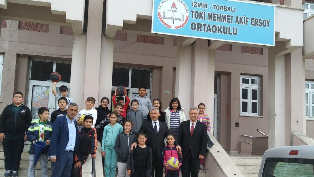 Torbalı İlçe Milli Eğitim Müdürü Cafer TOSUN okul ziyaretleri kapsamında TOKİ Mehmet Akif Ersoy İlkokulu ziyaret etti.