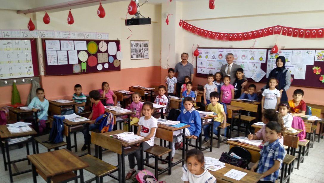 Torbalı İlçe Milli Eğitim Müdürü Cafer TOSUN okul ziyaretleri kapsamında Özbey İlkokulunu  ziyaret etti.