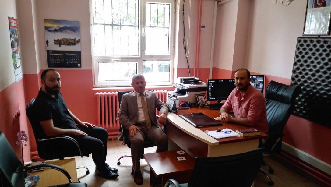 Torbalı İlçe Milli Eğitim Müdürü Cafer TOSUN okul ziyaretleri kapsamında Ahmetli ortaokulunu ziyaret etti.