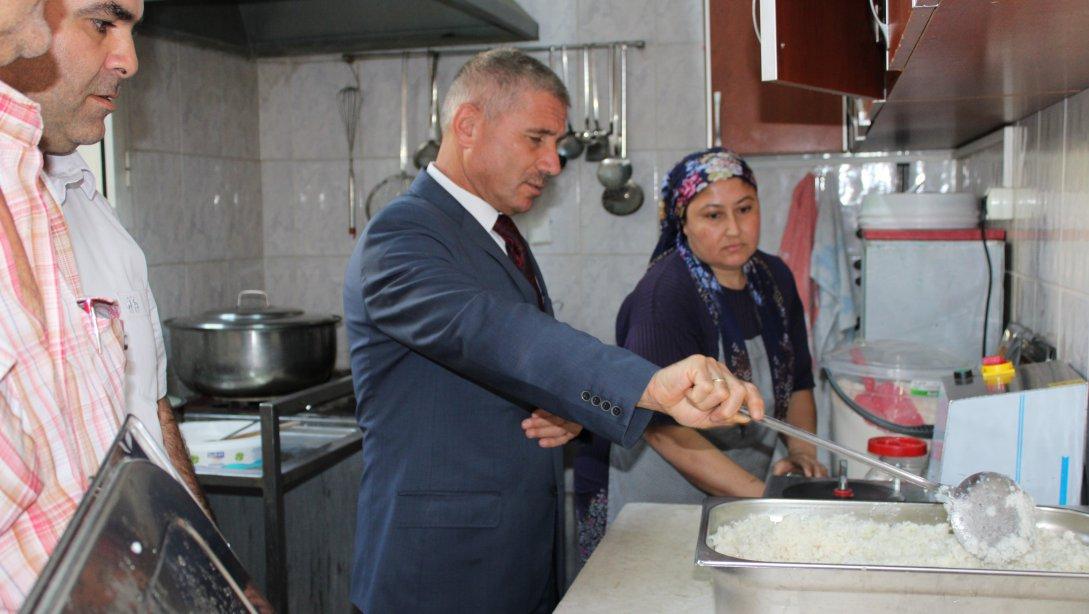 Torbalı İlçe Milli Eğitim Müdürü Cafer TOSUN okul ziyaretleri kapsamında Torbalı Anadolu İmam-Hatip  lisesini ziyaret etti.