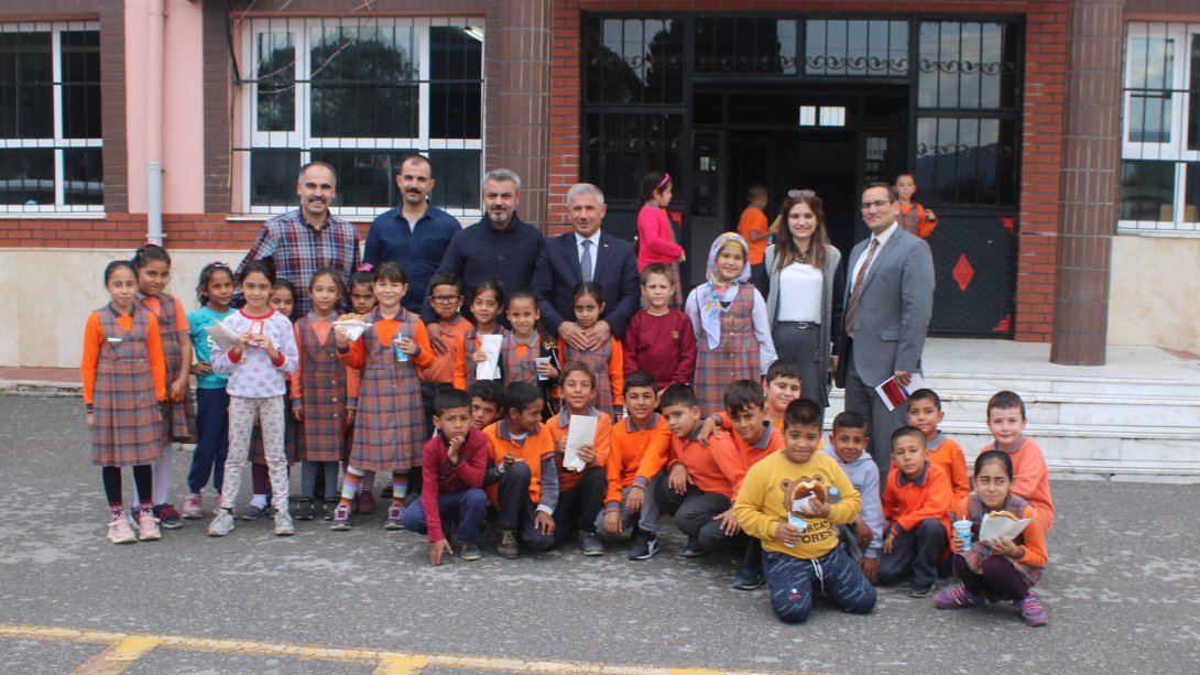 Torbalı İlçe Milli Eğitim Müdürü Cafer TOSUN okul ziyaretleri kapsamında 80.Yıl Çaybaşı İlk- Ortaokulunu  ziyaret etti.
