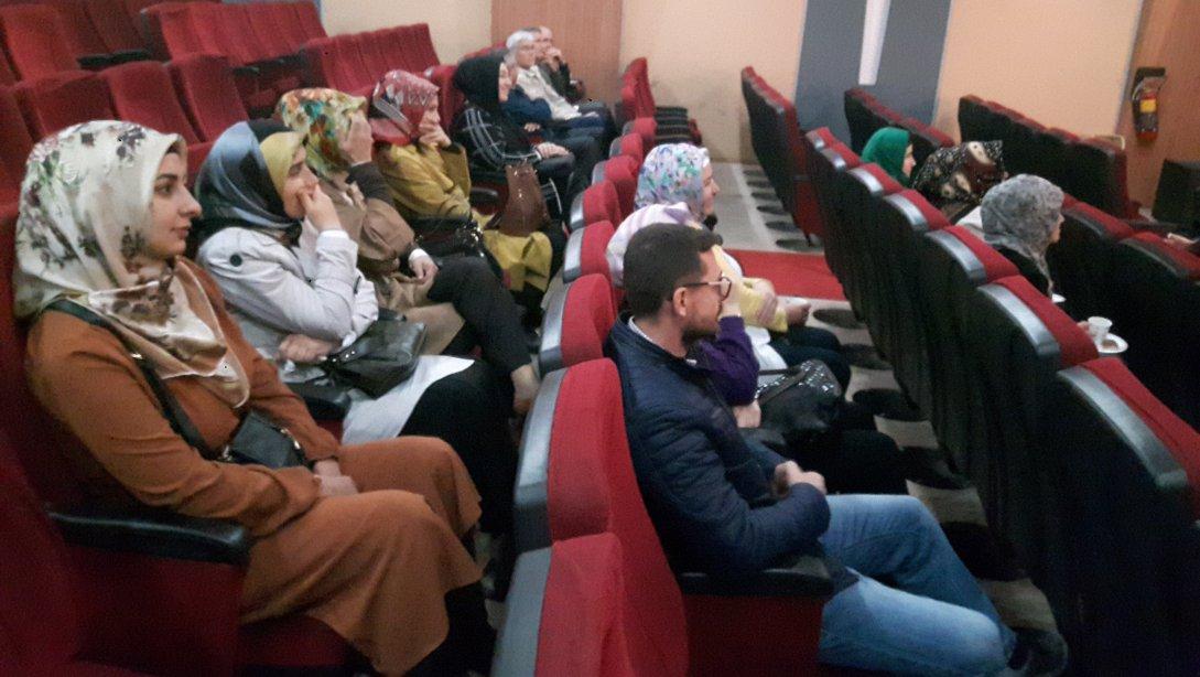 DÖGEP Kasım ayı programı doğrultusunda 21.11.2019 tarihinde Şehit Uzman Onbaşı Mustafa Eser İmam Hatip Ortaokulu konferans salonunda 