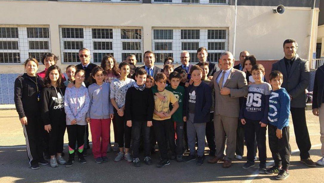 Torbalı Kaymakamı Ercan ÖTER Çetineller Ortaokulunu ziyaret etti.