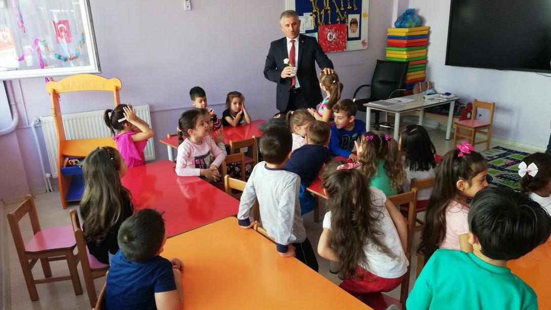 Torbalı İlçe Milli Eğitim Müdürü Cafer TOSUN okul ziyaretleri kapsamında Zeliha Ömer Genç Kızılay Anaokulunu  ziyaret etti.
