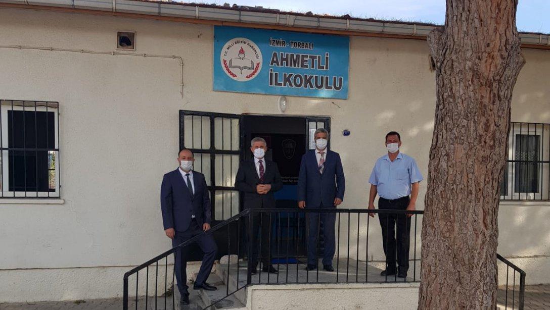 İlçe Milli Eğitim Müdürü Cafer Tosun Ahmetli İlkokulunu ziyaret etti.