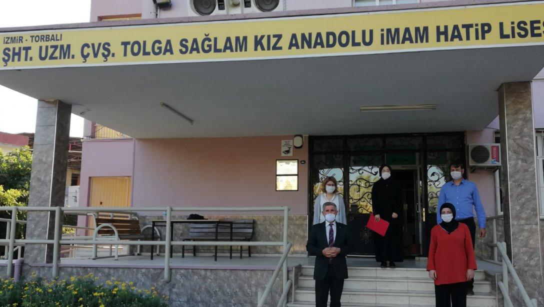 İlçe Milli Eğitim Müdürü Cafer Tosun Şehit Uzman Çavuş Tolga Sağlam Kız Anadolu İmam Hatip Lisesini ziyaret etti.
