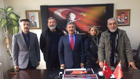 İzmir Kültür Sahnesi İsmail GÜLNAR Tiyatrosu ekibi  İlçe Milli Eğitim Müdürümüz Cafer TOSUN´u ziyaret etti.