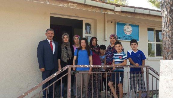 Torbalı İlçe Milli Eğitim Müdürü Cafer TOSUN uyum haftasında Şehitler birleştirilmiş İlk okulunu ziyaret etti.