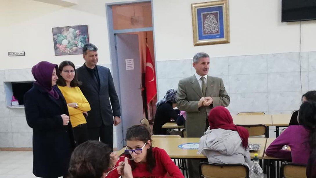 Torbalı İlçe Milli Eğitim Müdürü Cafer TOSUN Şehit Tolga sağlam Kız İmam-Hatip Lisesini Ziyaret etti.